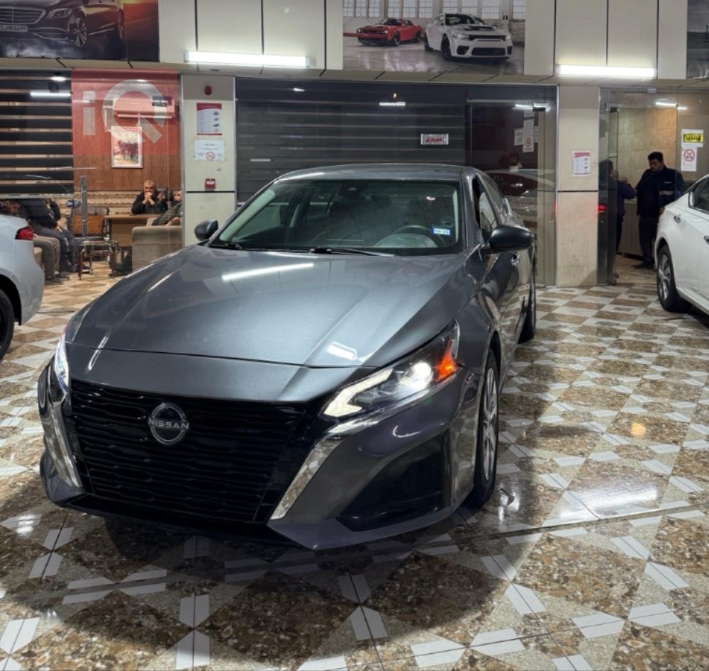 نيسان ألتيما